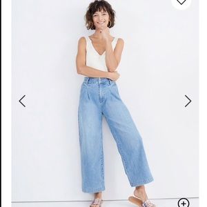Madewell Wideleg Pleated Jeans (Kinnon Wash; 24)
